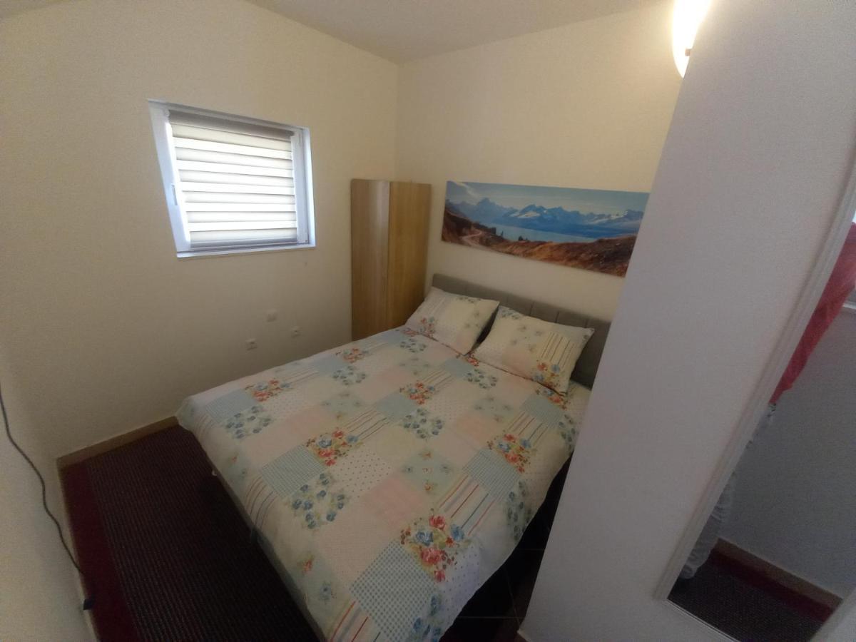Studio Apartman Sutic Kastel Novi Luaran gambar